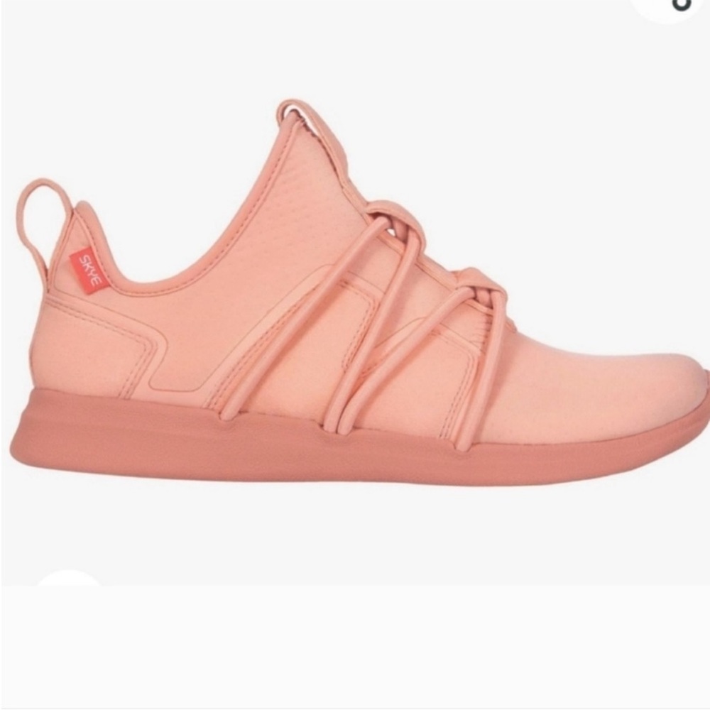 Skye shoes sneakers size 8.5  peach  Rbutus Sakura Pink slip on